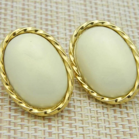 Trifari TM Pearlized Faux Pearl Post Earrings - Picture 1 of 4